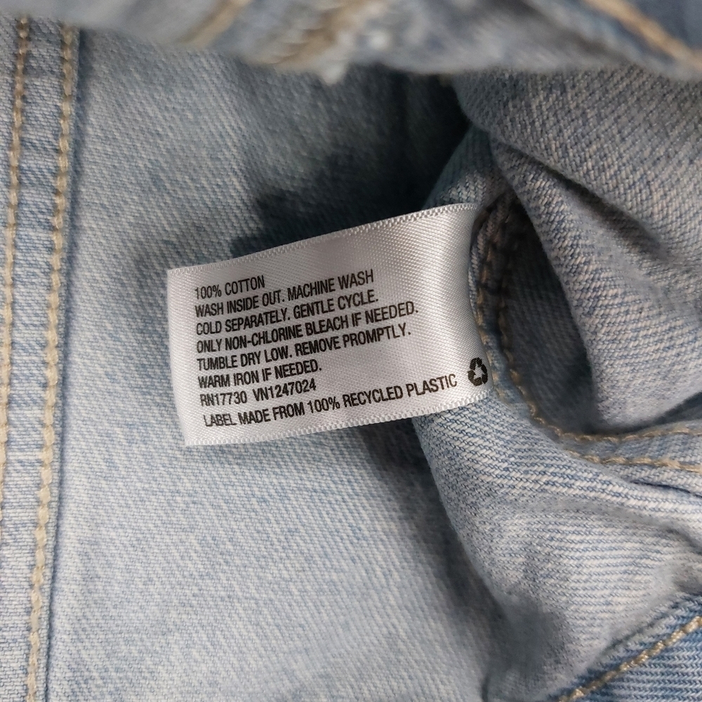 WILD FABLE WOMENS BLUE 2 TONE CROPPED BUTTON UP DENIM JACKET SIZE MEDIUM - Picture 8 of 9